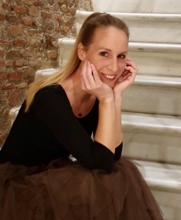 Angličtina Zahorská Bystrica Smiling Snake - jazykovanie.com - lektorka - Jane Prejsa